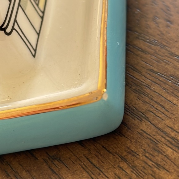 Disney Sleeping Beauty Castle & Main Street USA porcelain Trinket Tray figurine - Picture 7 of 11